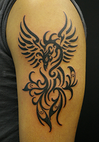 鳳凰 フェニックス のタトゥーの意味 大阪 タトゥースタジオ Lucky Round Tattoo 刺青