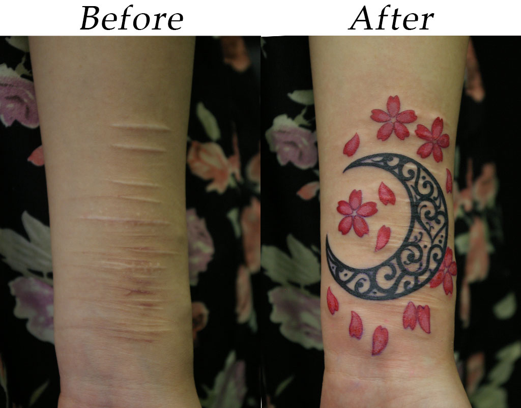 月と桜のカバーアップのタトゥー画像 大阪 Lucky Round Tattoo 刺青
