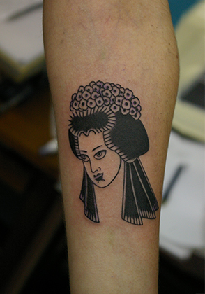 LUCKY ROUND TATTOOで大阪への旅行記念に当日施術で彫った人形浄瑠璃のタトゥー