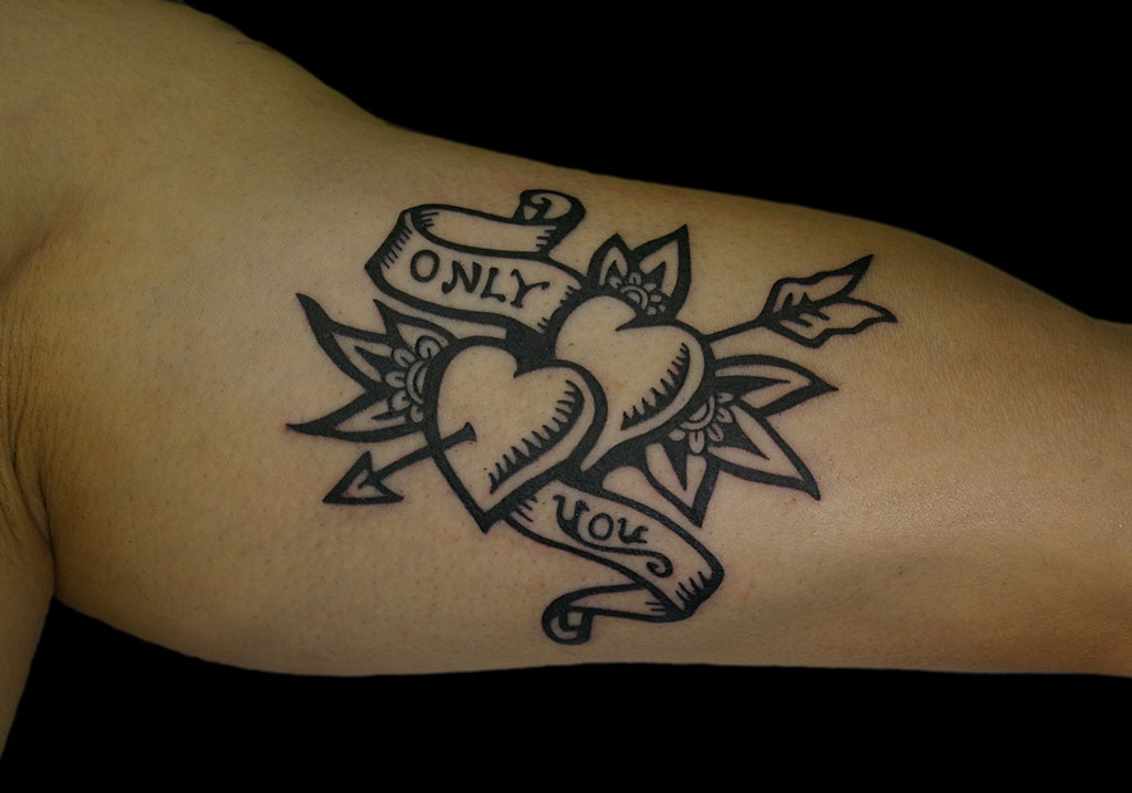 矢が刺さったハート