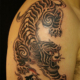 虎と梵字のタトゥー