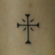 アレンジした十字架のタトゥー