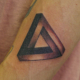 ペンローズの三角形のタトゥー