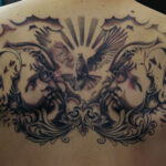 鳩と天使のタトゥー